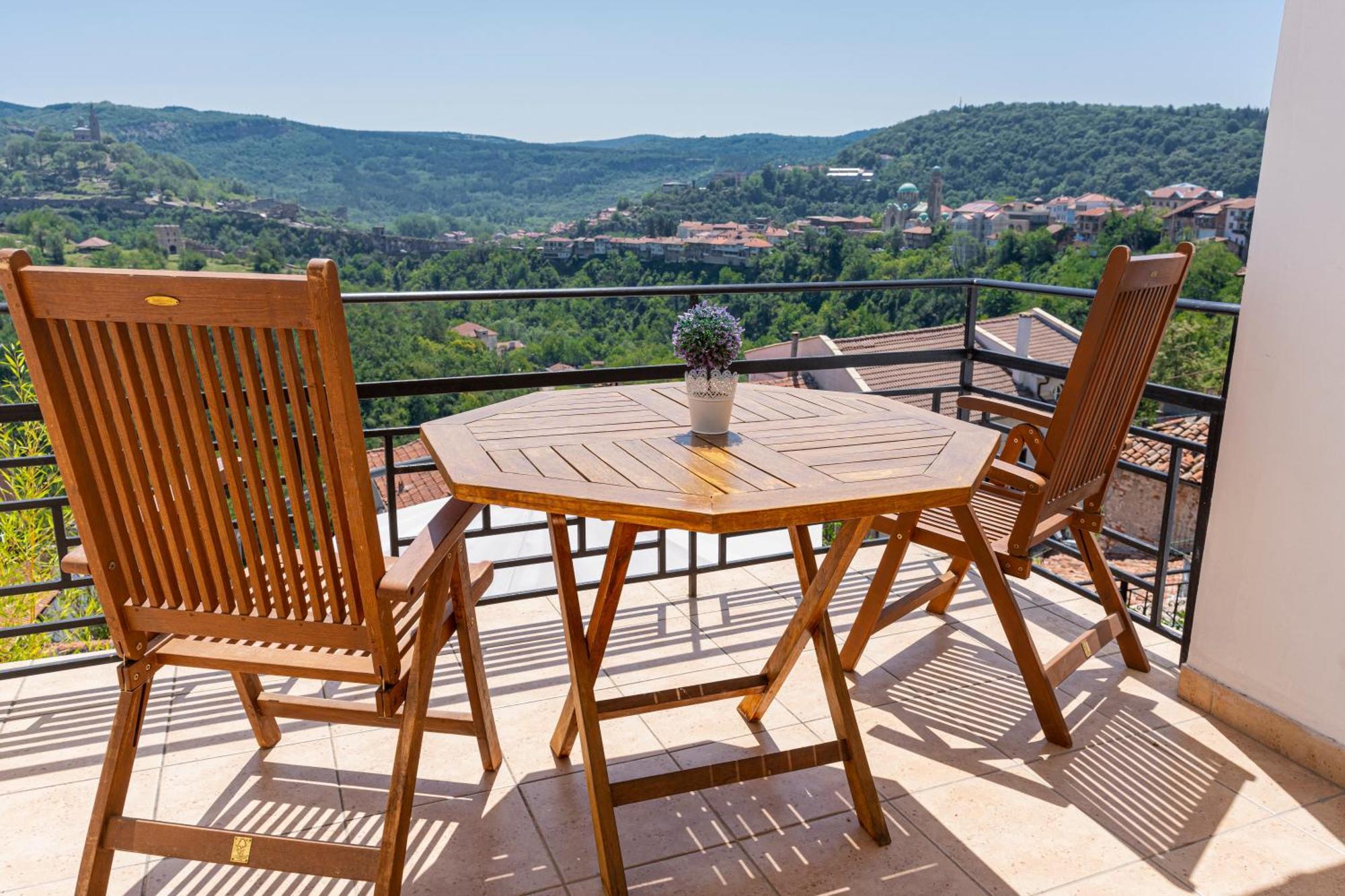Tsarevets Panoramic Apartments Veliko Tŭrnovo Exterior photo